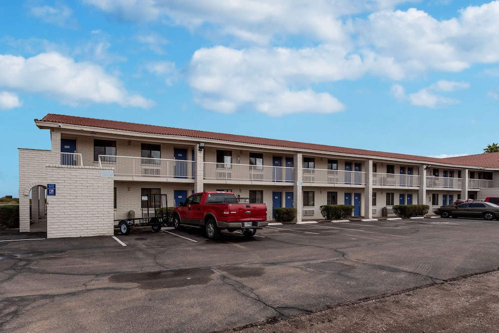 Motel6 Eloy, AZ - Casa Grande 7/60
