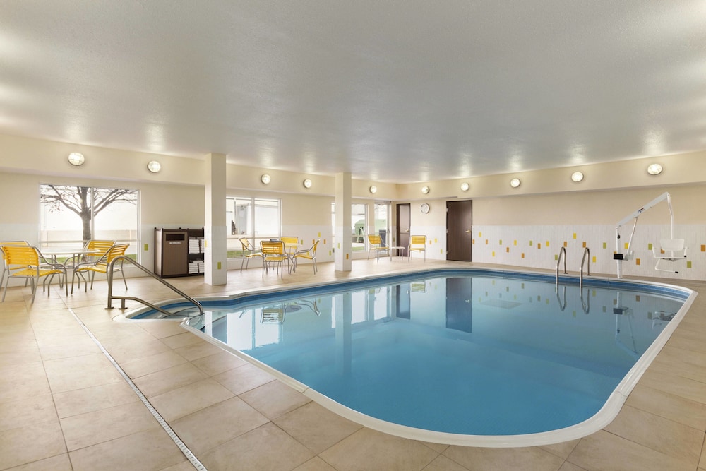 Fairfield Inn Suites Mankato 4/32