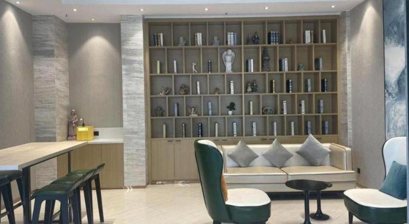 City Comfort Inn(Wuhan Caician Square Branch) 50/54