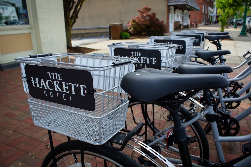 The Hackett Hotel 26/34