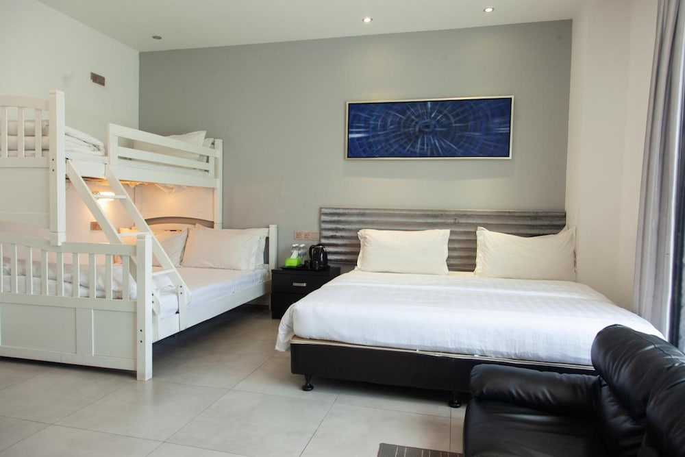 M Design Hotel At Shamelin Perkasa 6/32