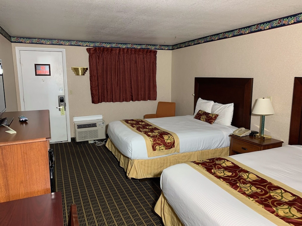Chippewa Motel 11/42