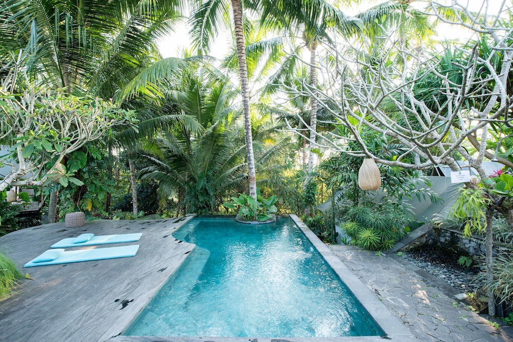 Ubud Tropical 36/44