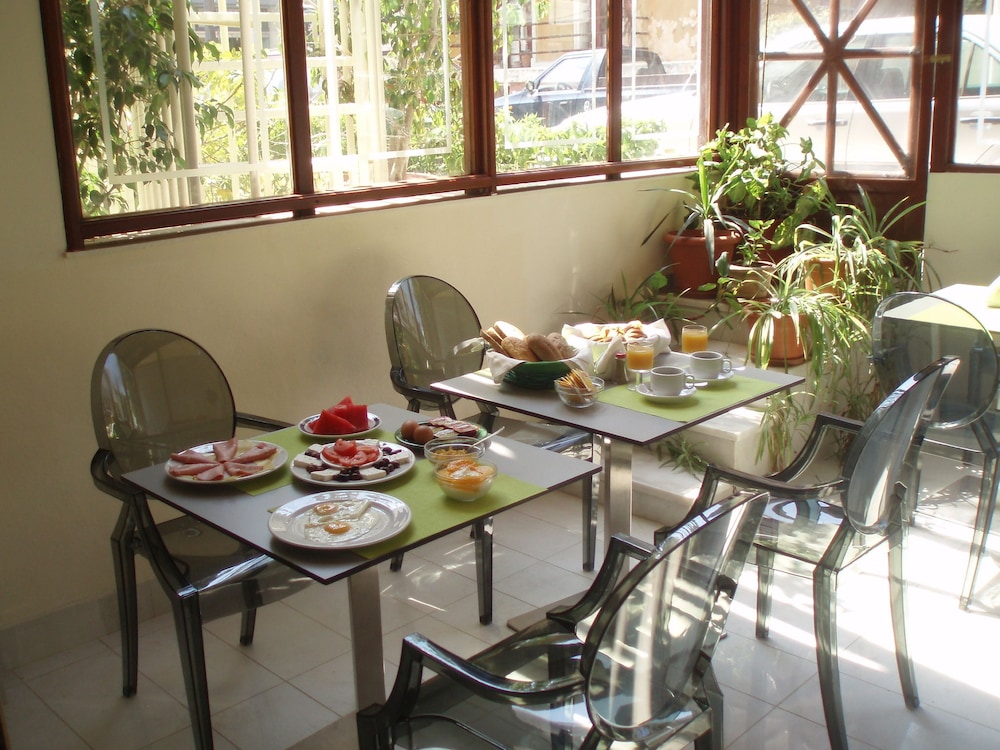 Nafsika Hotel 24/39