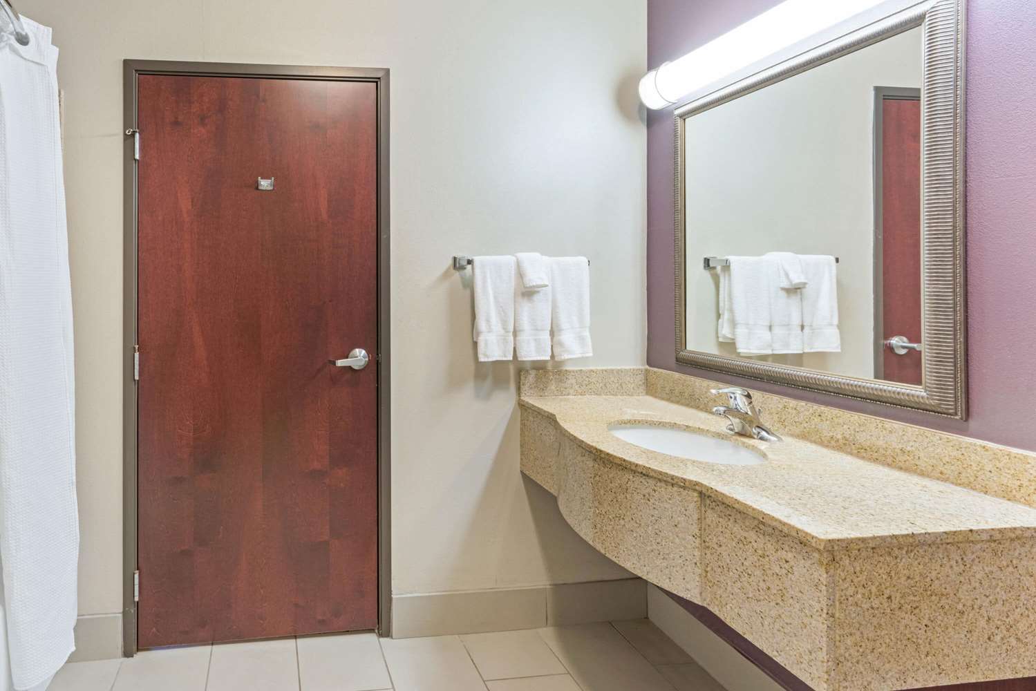 La Quinta Inn & Suites by Wyndham Oklahoma City -Yukon 22/22