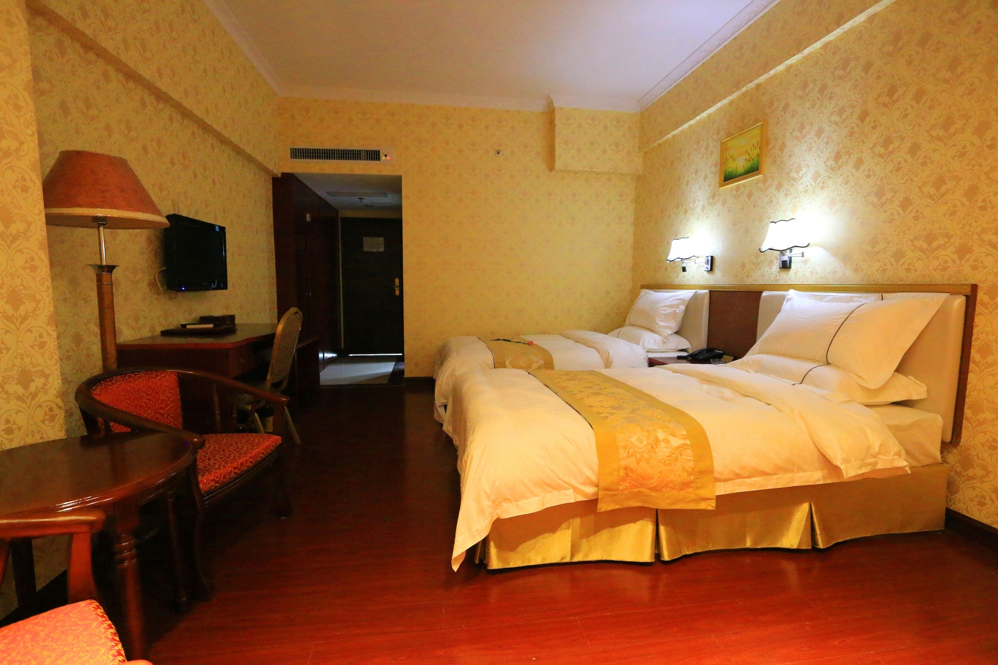 COMFORT, TWIN BEDS