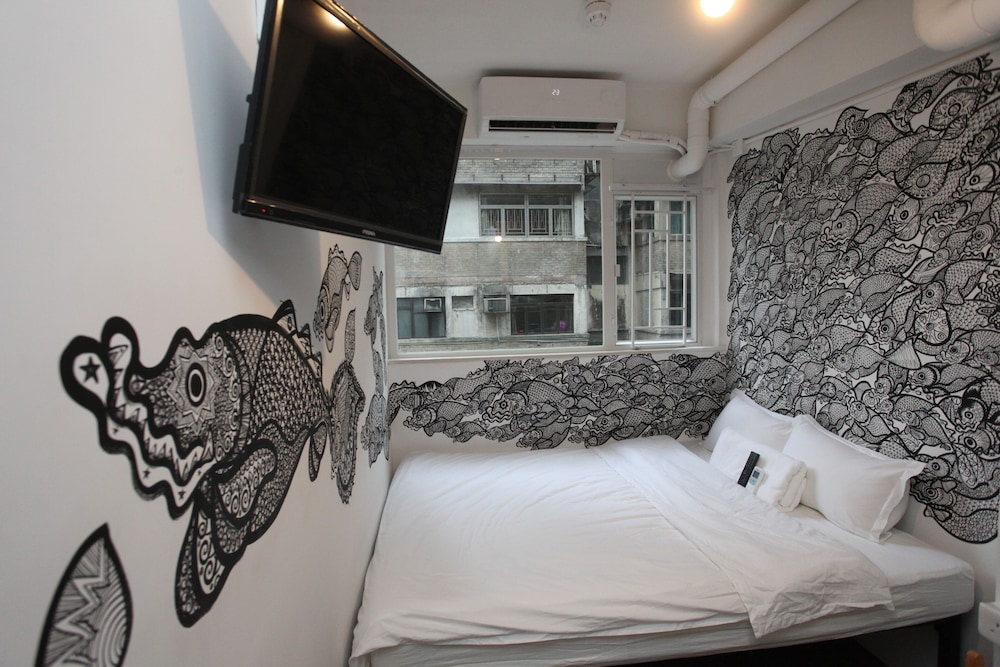 ROOM, DOUBLE BED