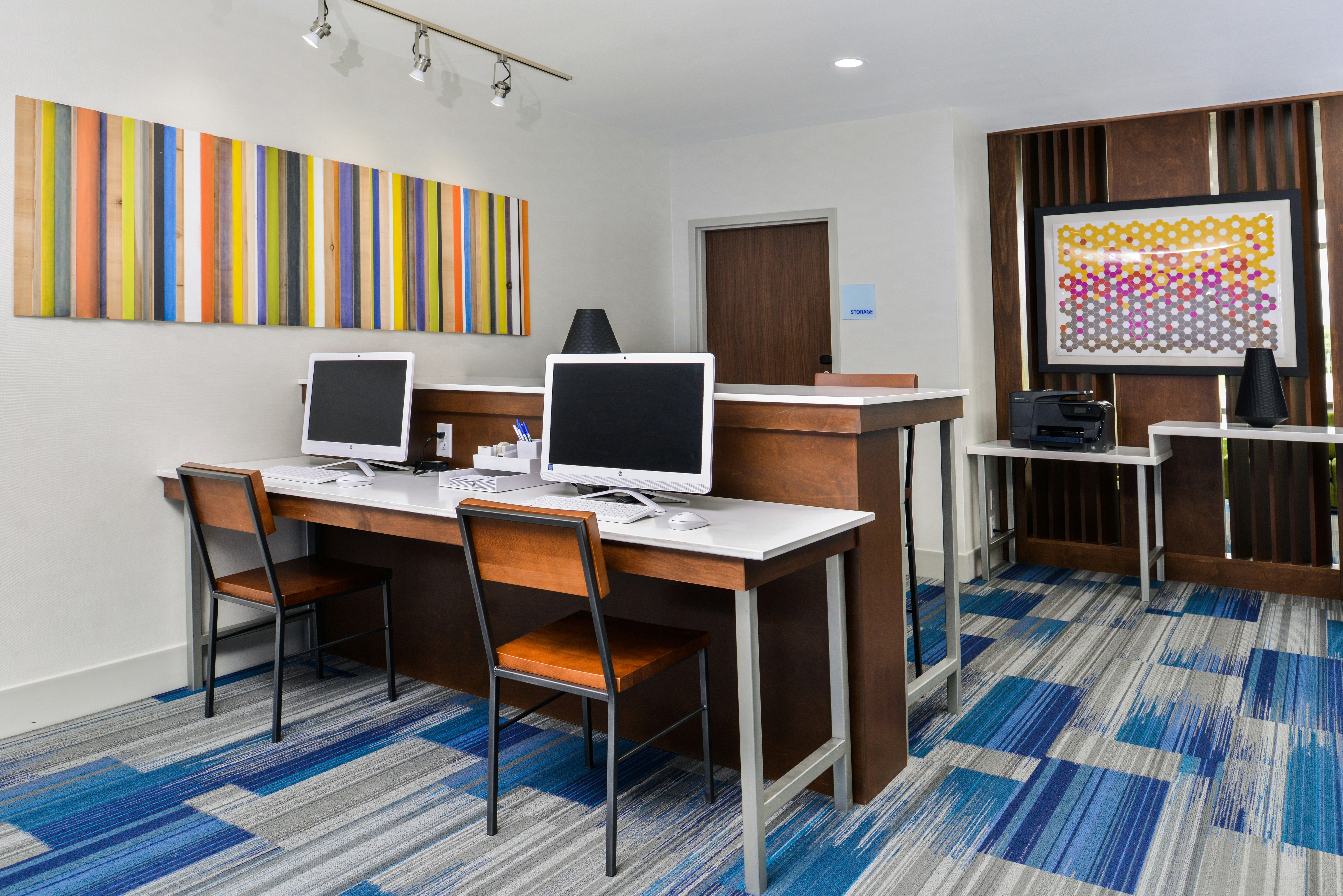 Holiday Inn Express Suites Siloam Springs 51/57
