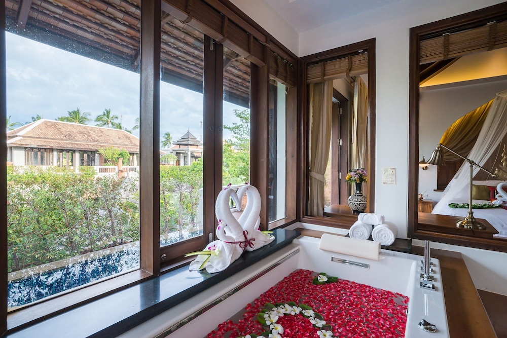 ROYAL MUANG SAMUI VILLAS 27/72