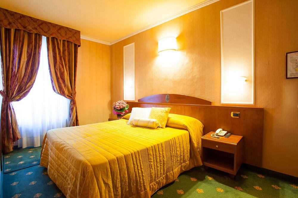 Room at Boutique Hotel Puccini, MONTECATINI TERME