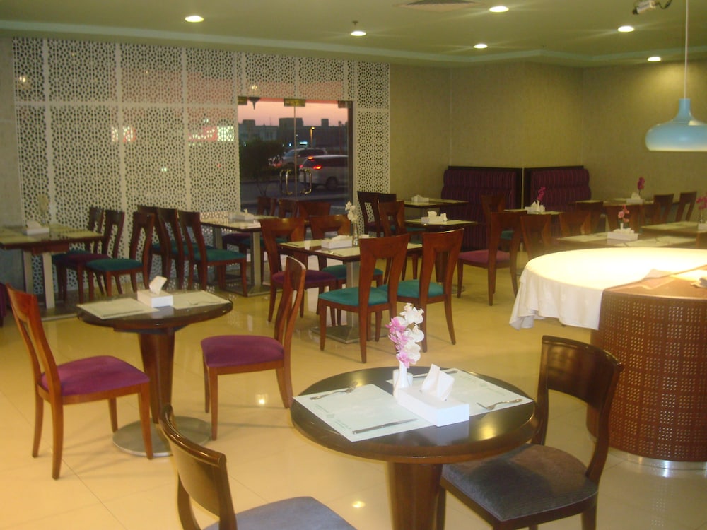 Al Manar Grand Hotel Apartment Bur Dubai 57/64