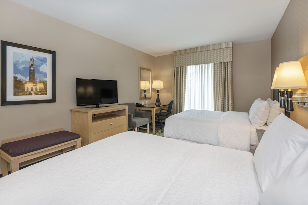 Hampton Inn And Suites Raleigh Crabtree Valley Nc 20/55