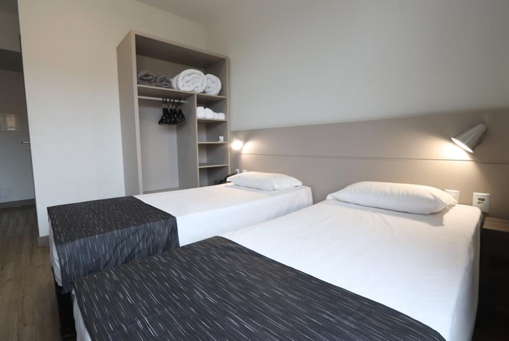 Valerim Itajai Hotel 20/48