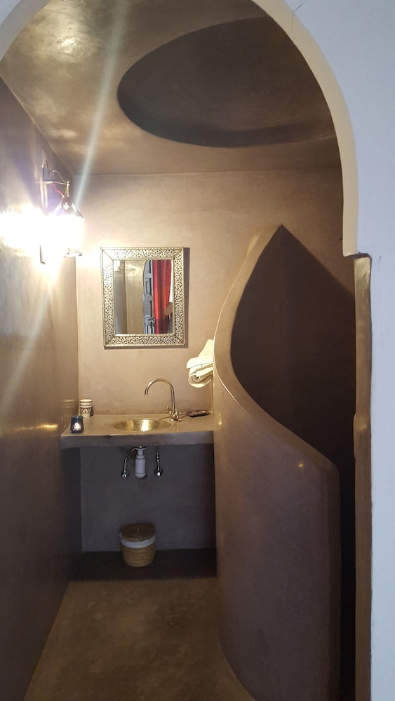 Riad Safia 9/63
