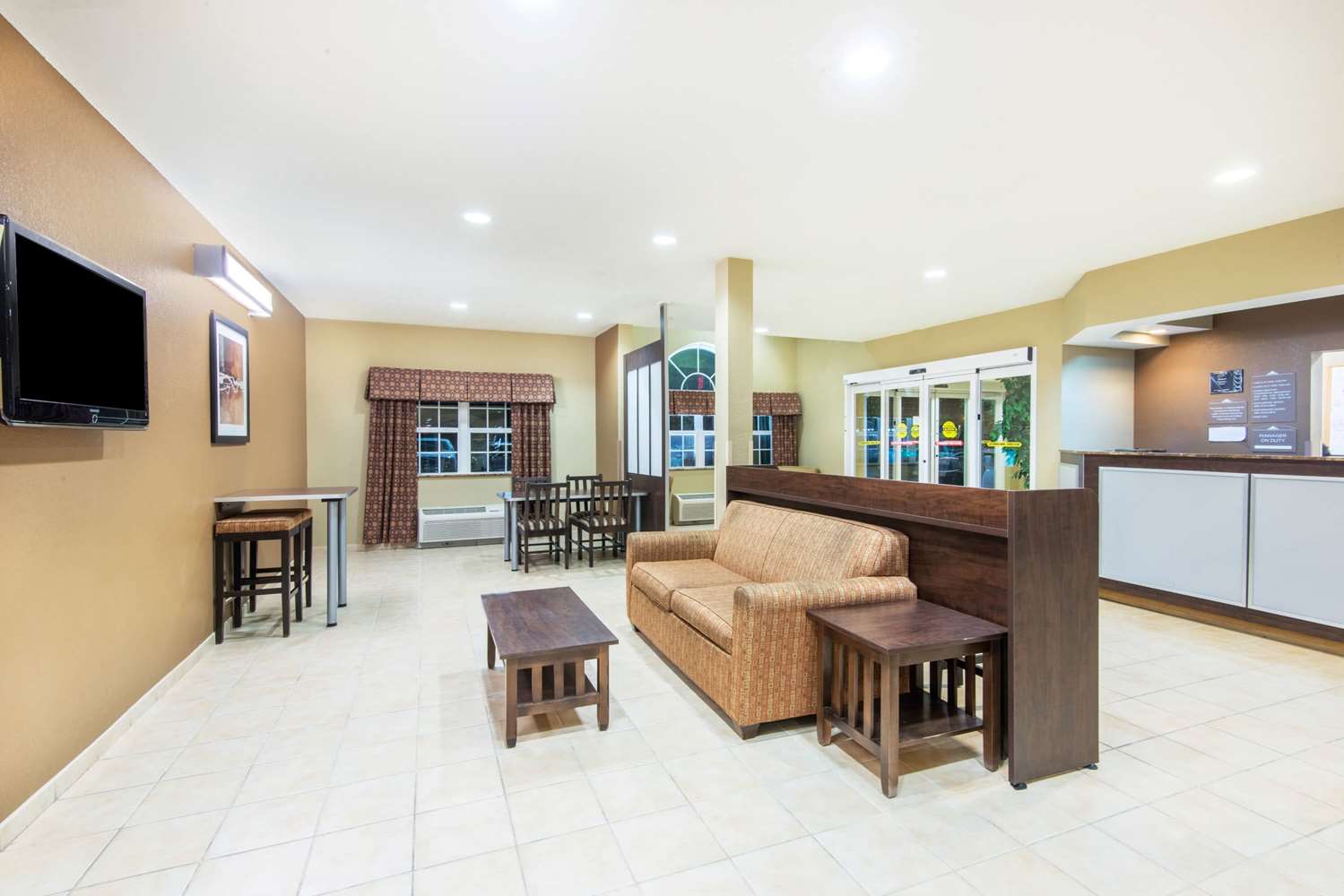 Microtel Inn And Suites Montgomery Al 25/38