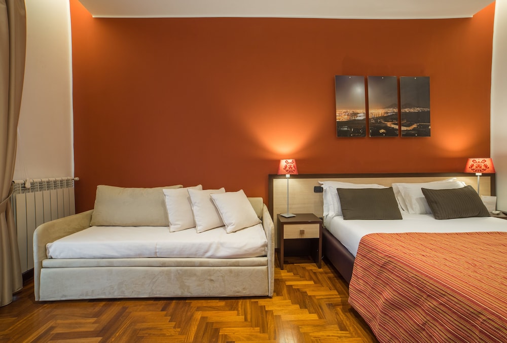 Bed Breakfast Chiaia 32 18/50