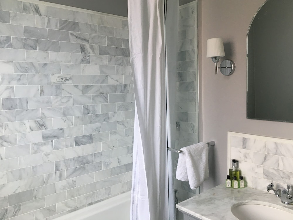 Balham Lodge Guest House 28/29