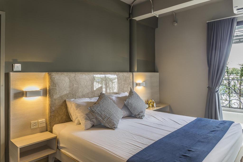 Deluxe, Double Bed