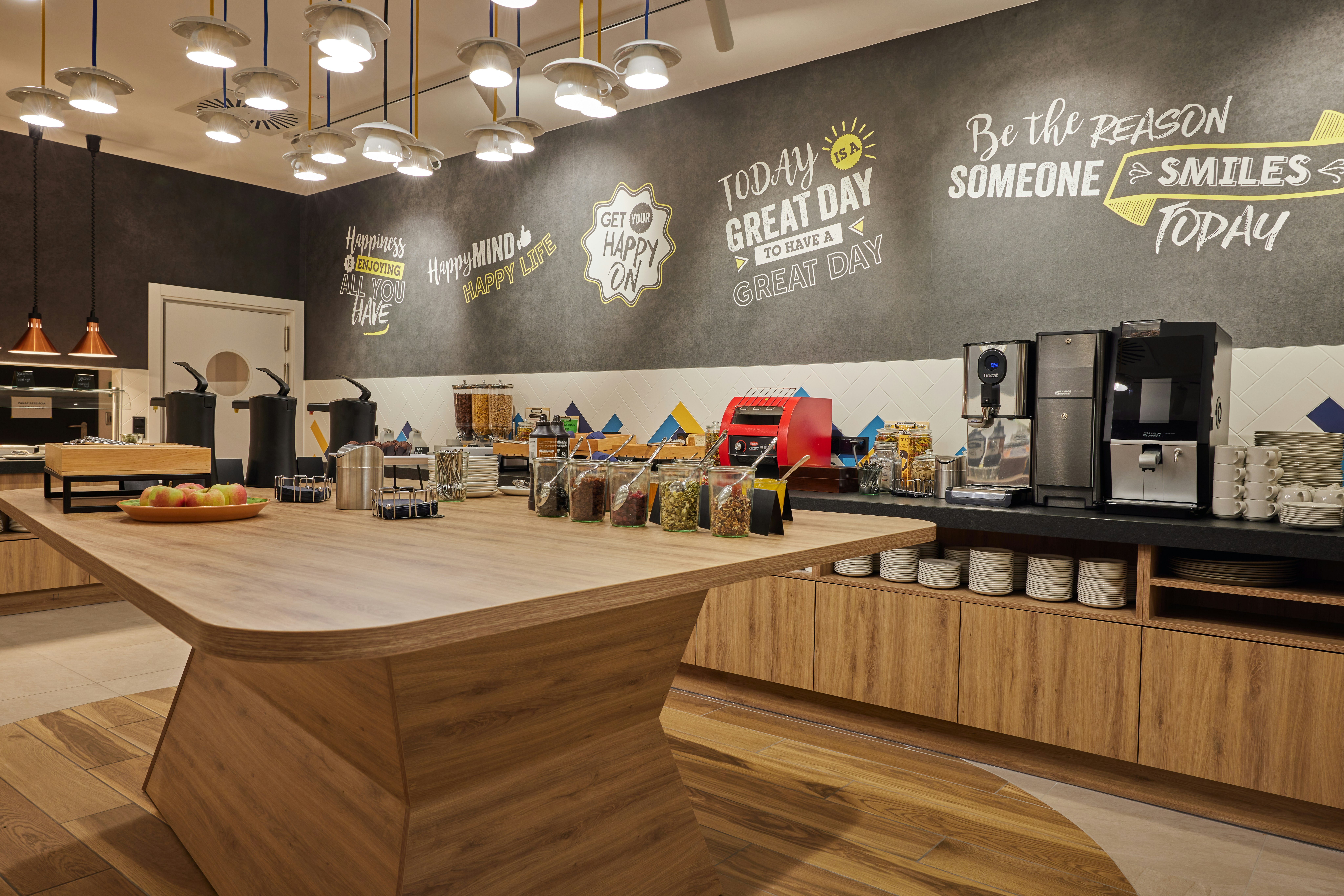 Hampton by Hilton Poznan Swarzedz 16/26