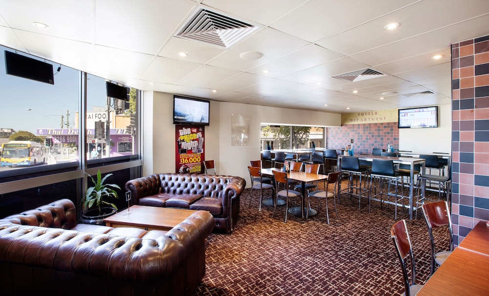 Prince of Wales Hotel 27/50