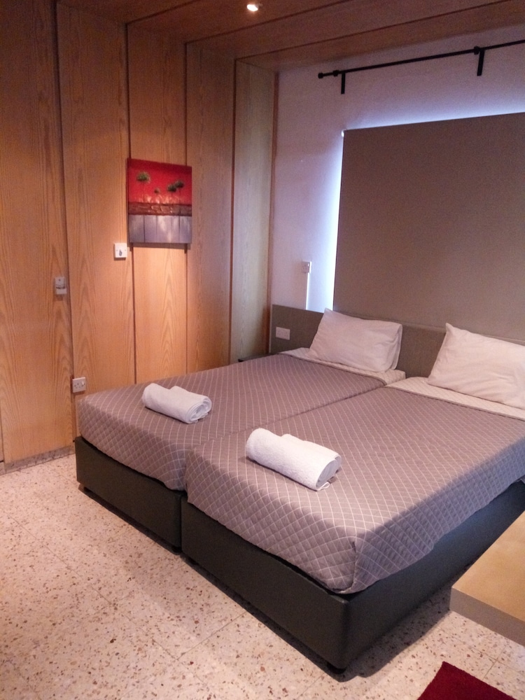2 BEDROOMS, APARTMENT, SEA VIEW, BALCONY