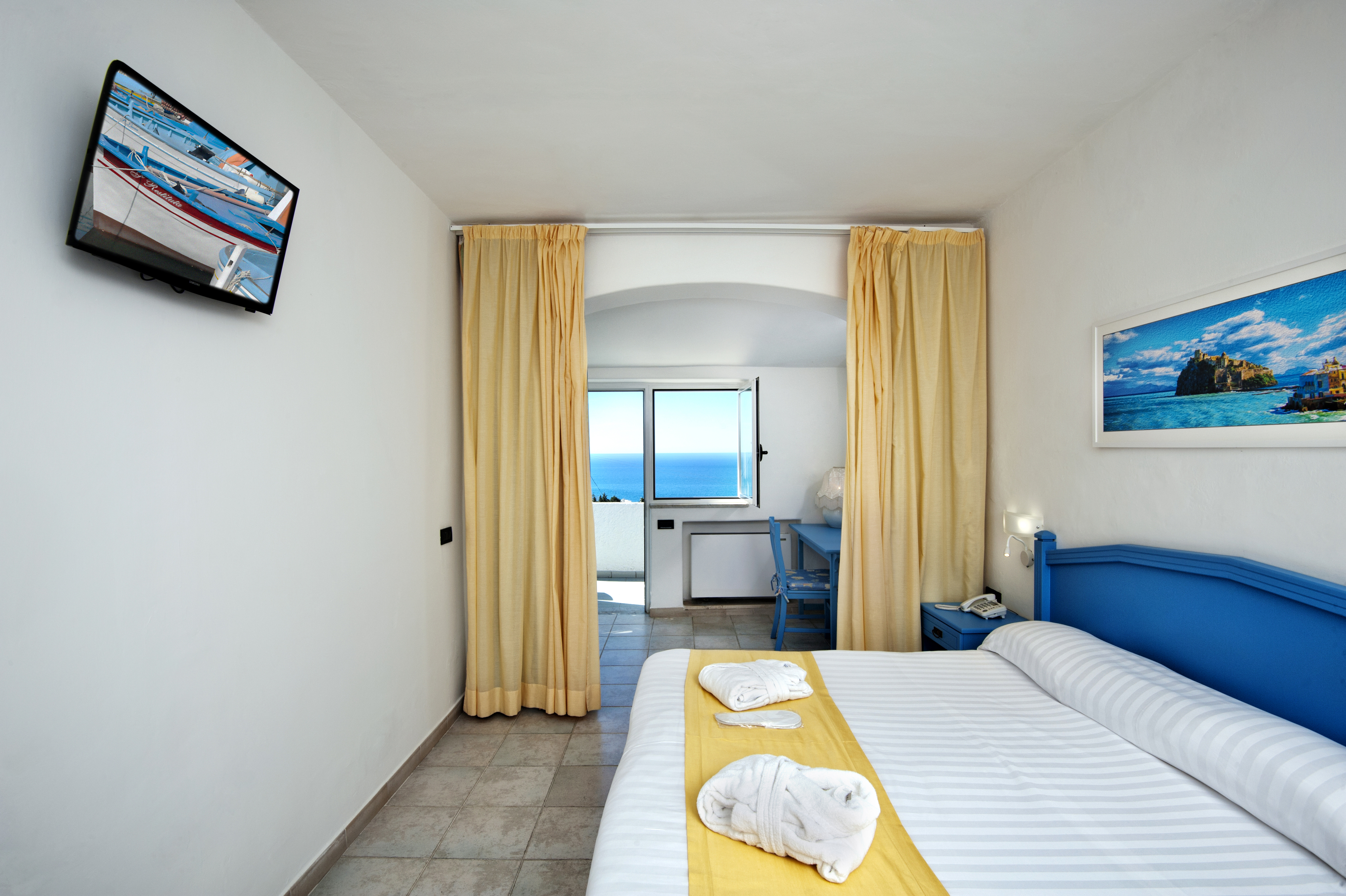 EXECUTIVE, DOUBLE BED