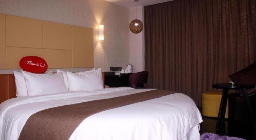 Thank Inn Plus Hotel (He'nan Zhoukou Chuanhui District Red Star Macalline) 29/49
