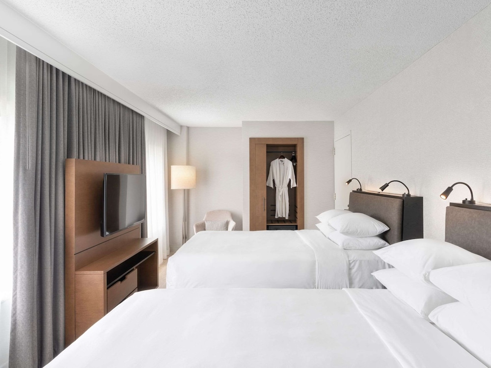 Hyatt Regency Deerfield 9/57