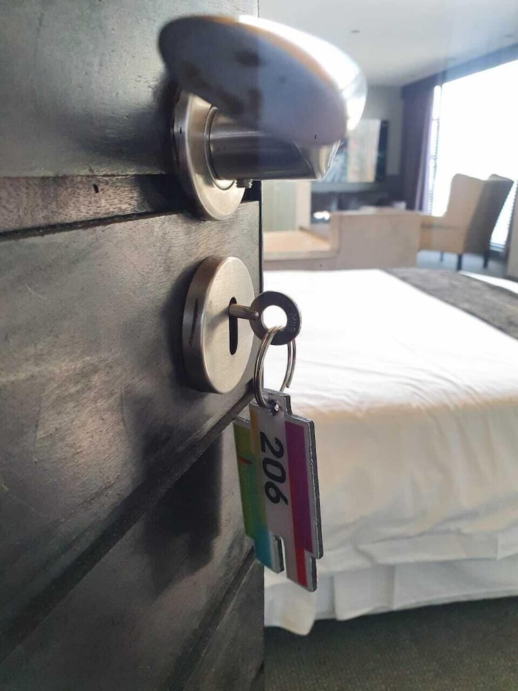 City Living Boutique Hotel 24/34