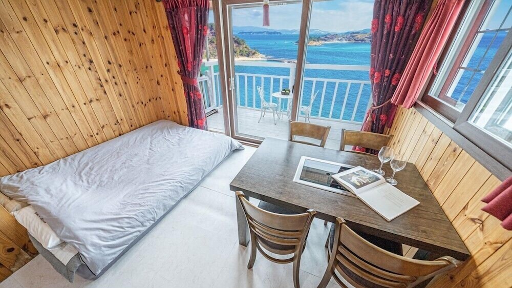 Geoje White O Pension 14/50