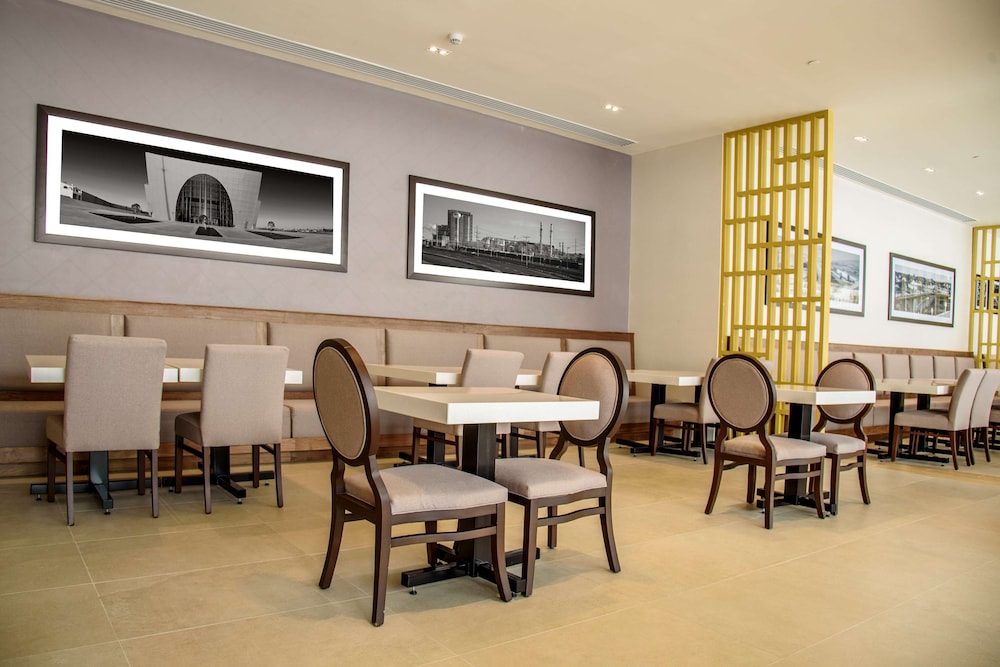 Hampton Inn by Hilton Piedras Negras 43/53