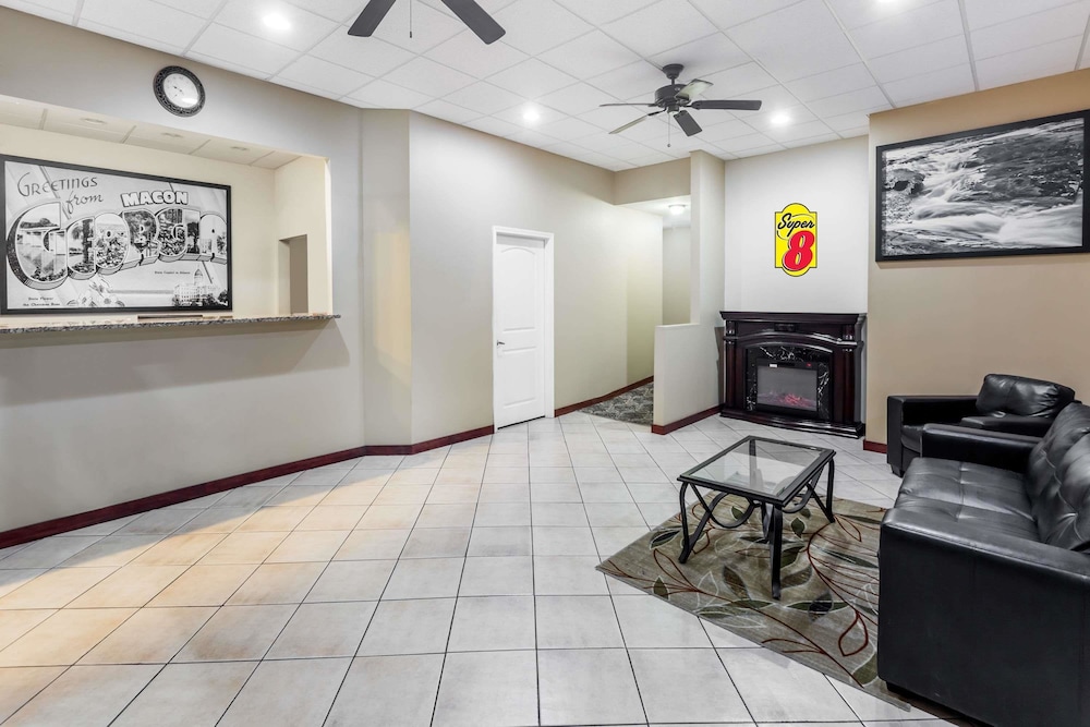 Super 8 By Wyndham Macon West 20/26