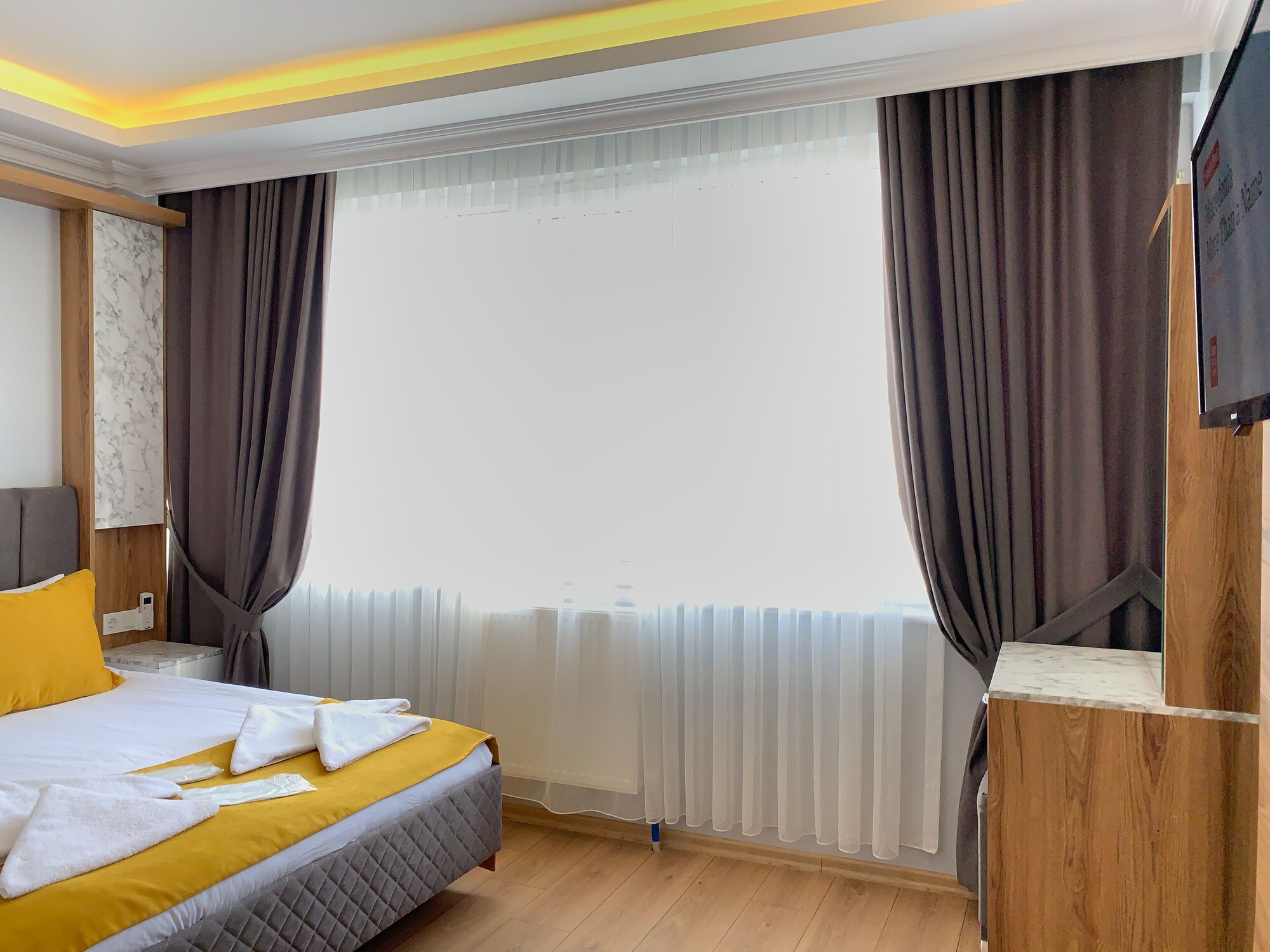 STANDARD, DOUBLE BED
