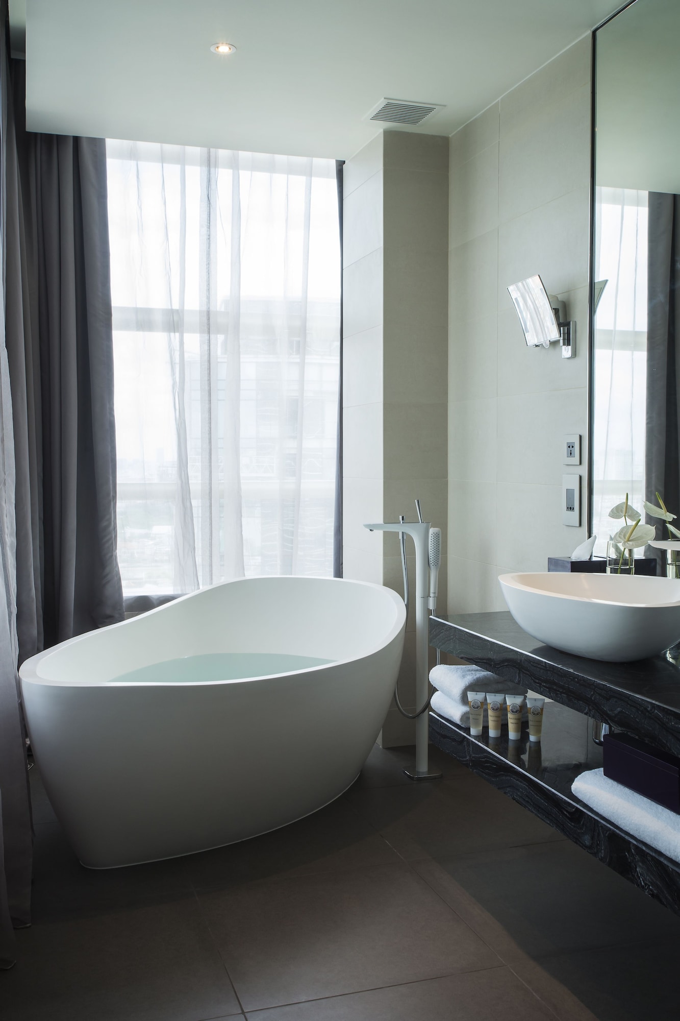 غرفة تنفيذية بسريرين منفصلين، Pullman Saigon Centre 10/10