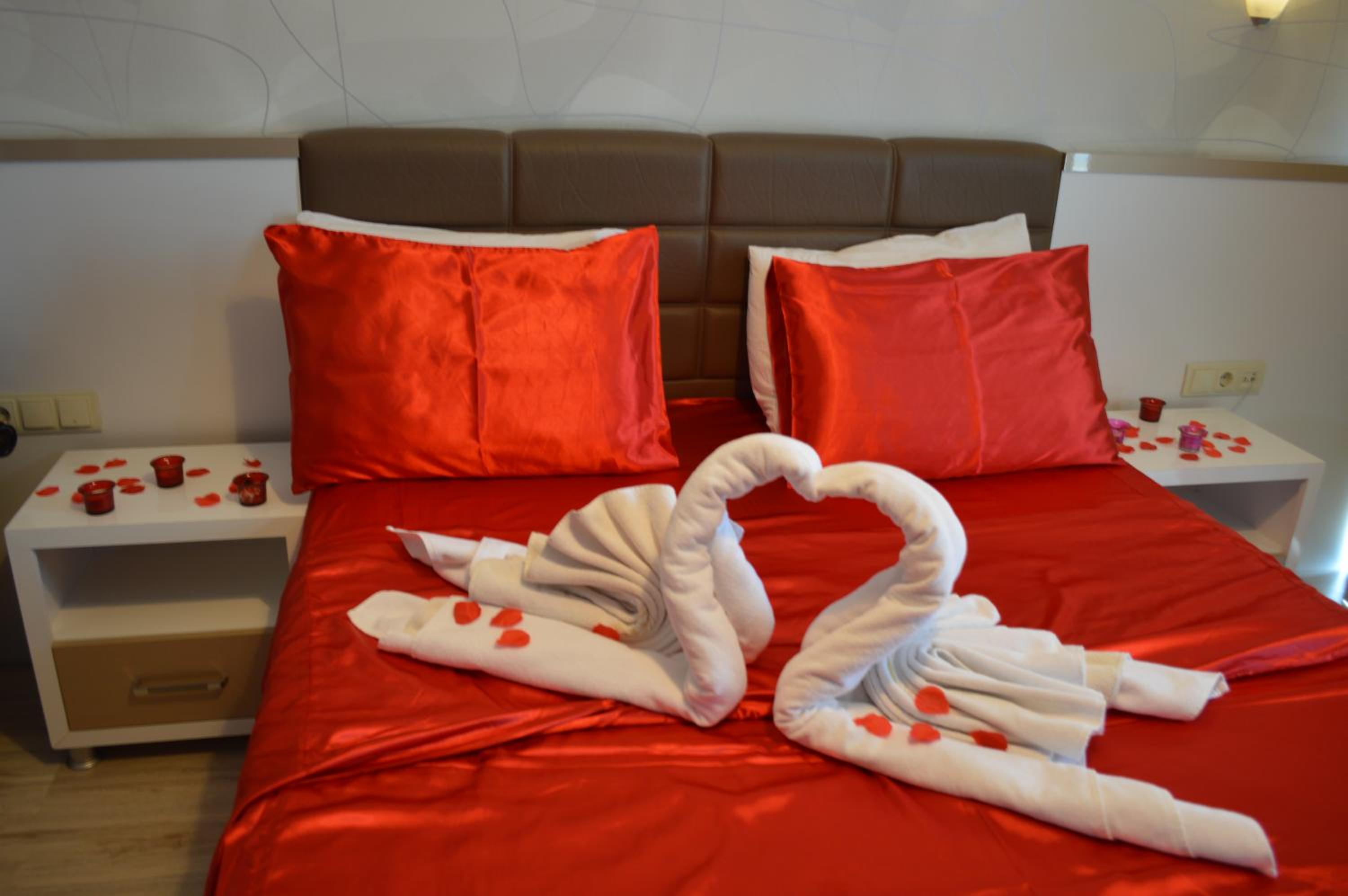 Bal Otel 26/35