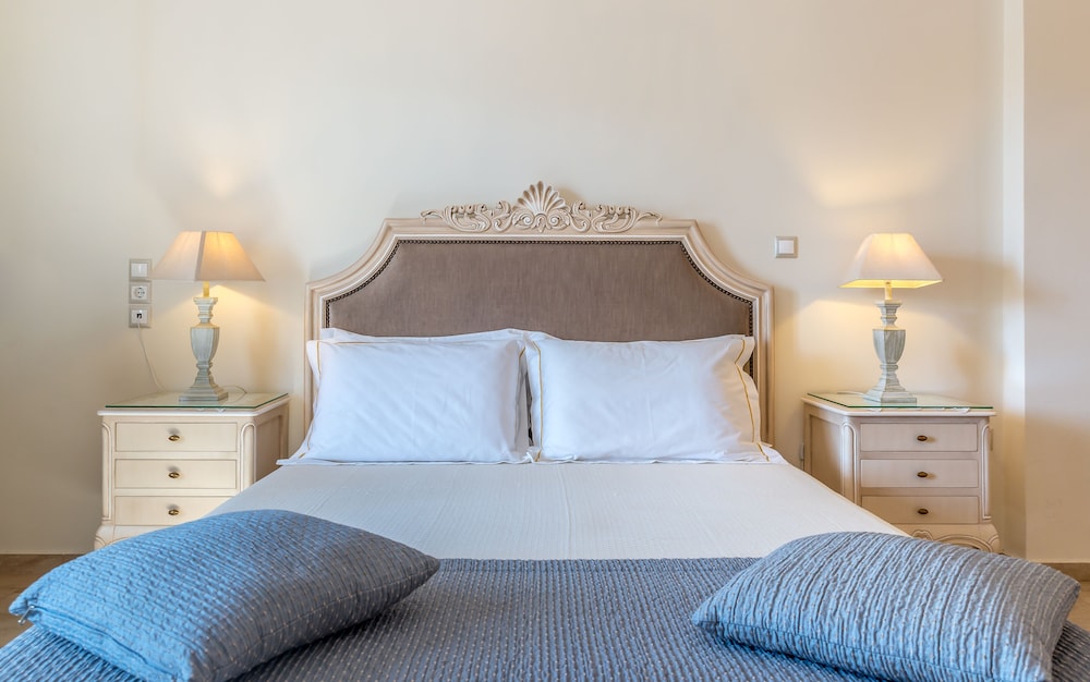 STANDARD, TRIPLE, DOUBLE BED