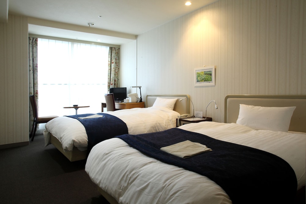 HOTEL CONTINENTAL 23/64