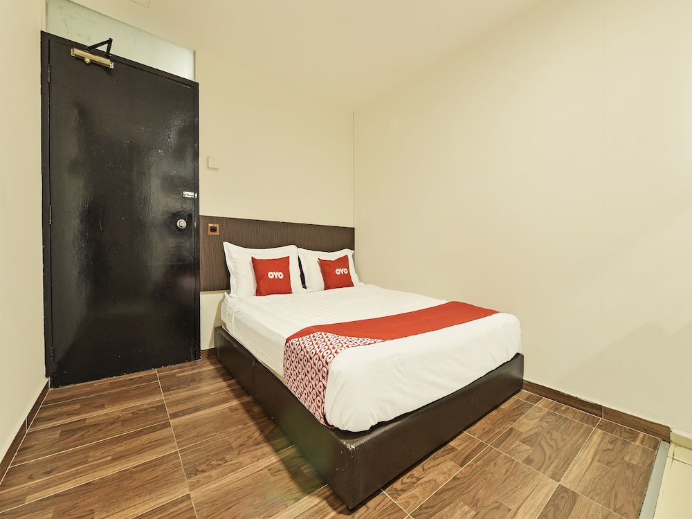 Hotel O Mini Indah 15/32