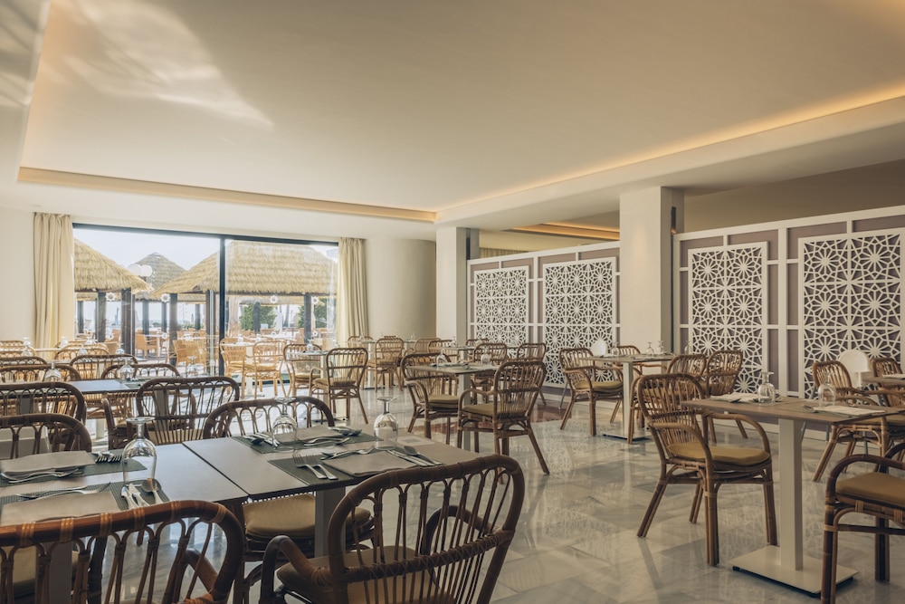 Iberostar Waves Royal Andalus 62/76
