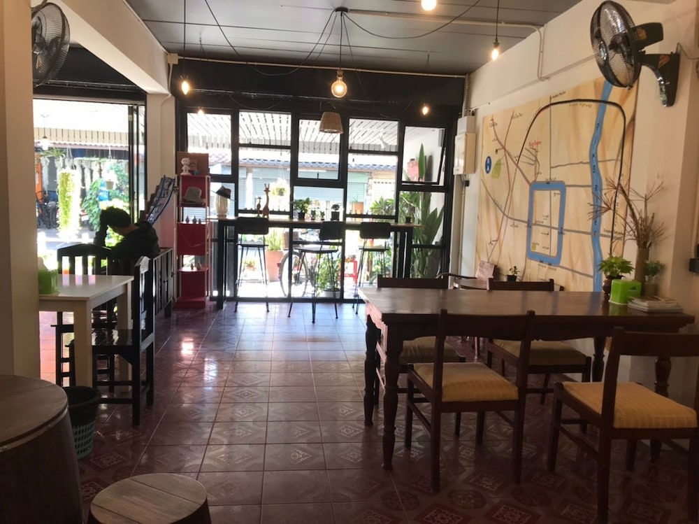 Tangmo House 24/26