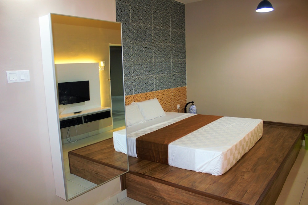 Aeon Tebrau Homestay & Hotel 14/62