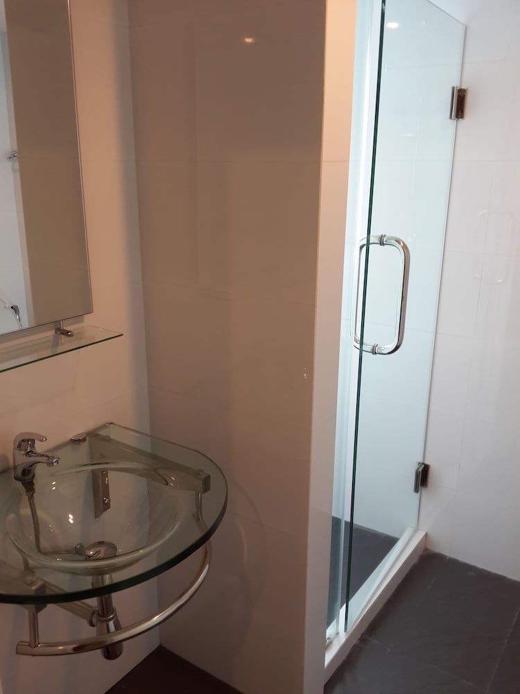 Nanatai Suites 50/50