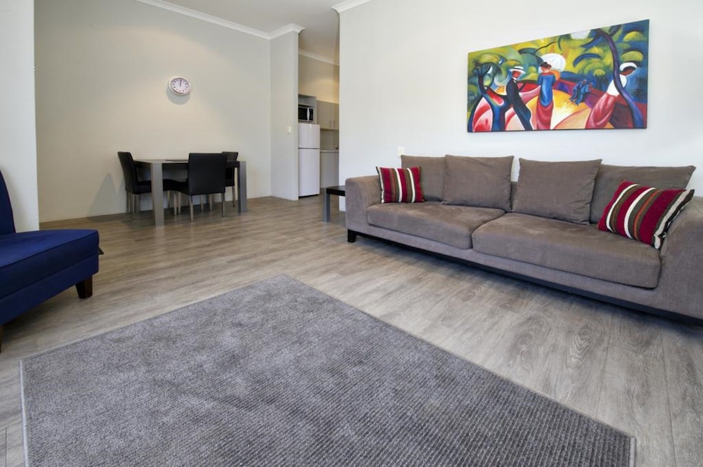 Vintages Accommodation 35/66