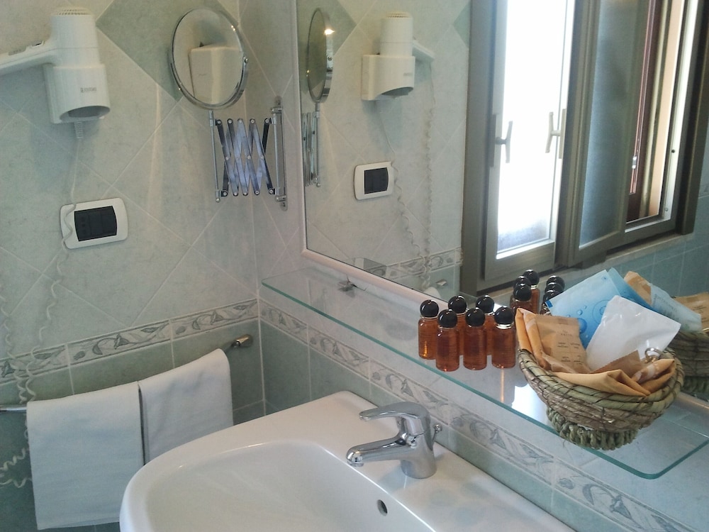 CLASSIC, DOUBLE OR TWIN BED, GARDEN VIEW, TERRACE