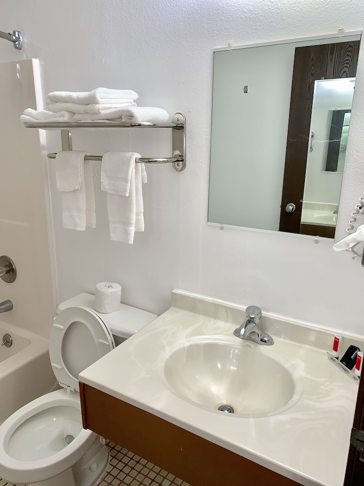 Americas Best Value Inn & Suites-Sidney 24/37