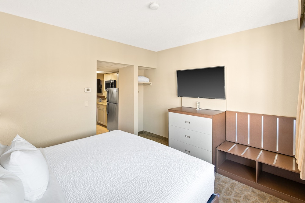 SUPERIOR, SINGLE, KING BED, SOFA