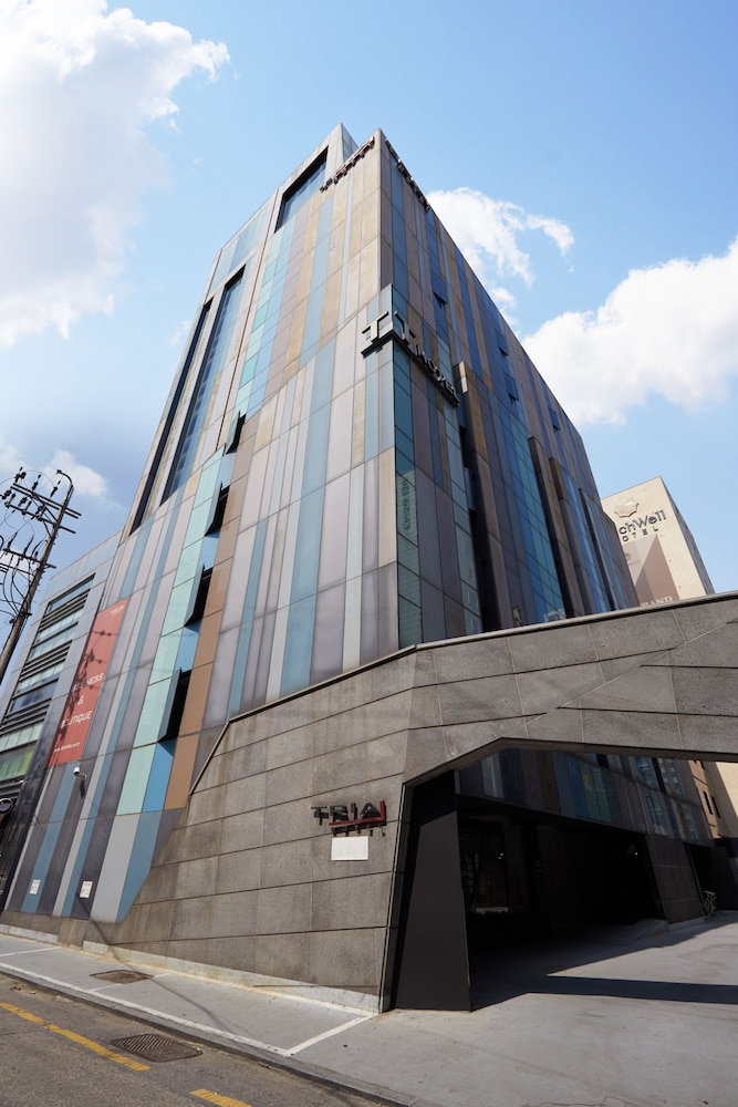 Tria Hotel 4/62