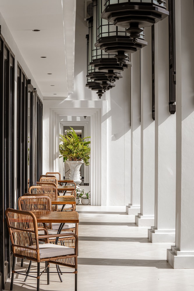 Glory Boutique Suites 35/50