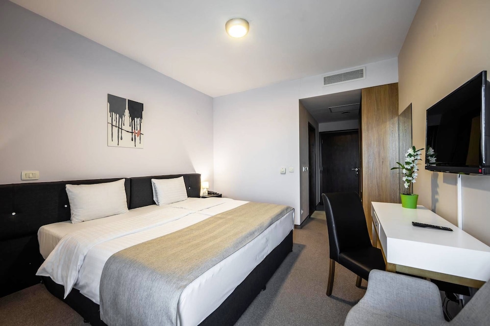 Nobel Inn Hotel 9/46
