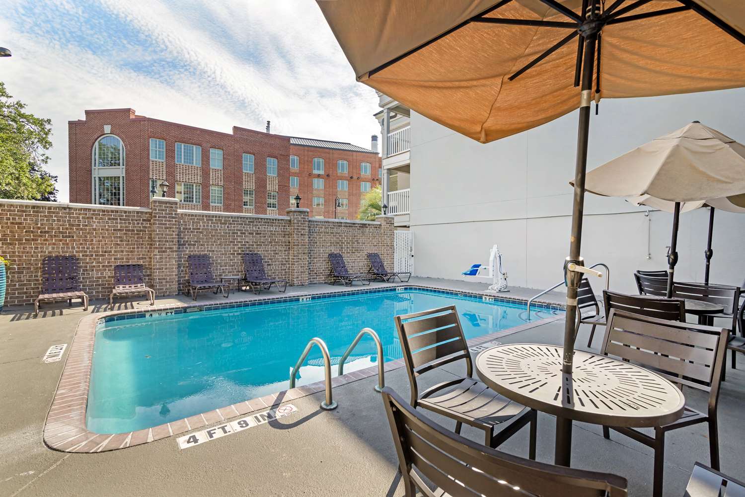 Best Western Savannah Historic District 37/38